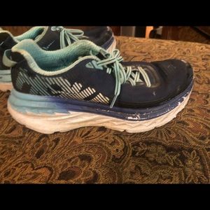 Hoka size 8 tennis shoes